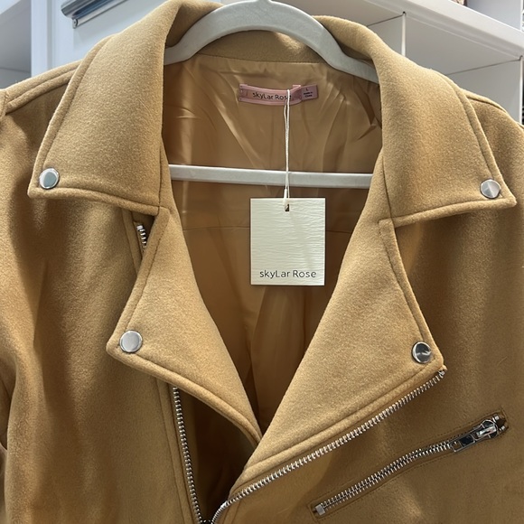 Brand new brown jacket. - Picture 2 of 4